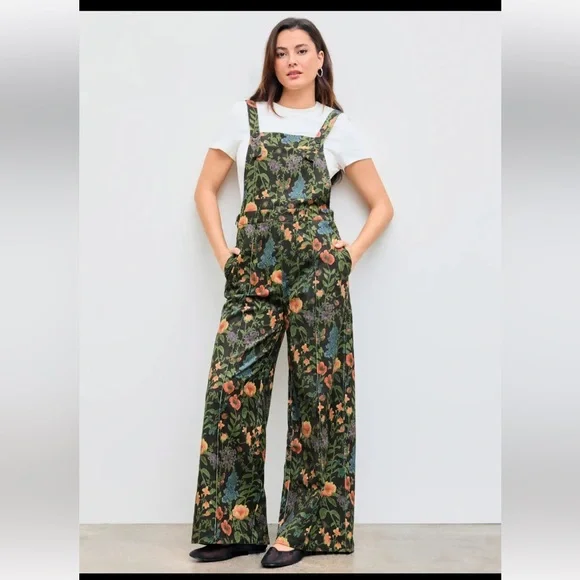 LIGHTWEIGHT CORDUROY FLORAL BUTTON WIDE LEG JUMPSUIT - Picture 6 of 9